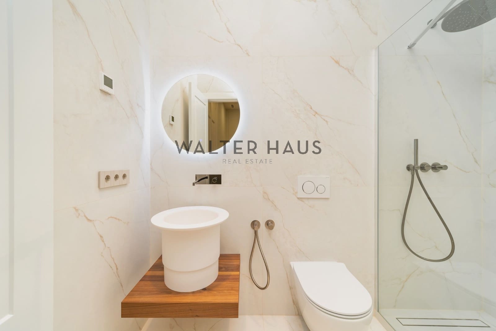 4 soveværelse Lejlighed til salg i Barcelona by - € 1.750.000 (Ref: 8438225)