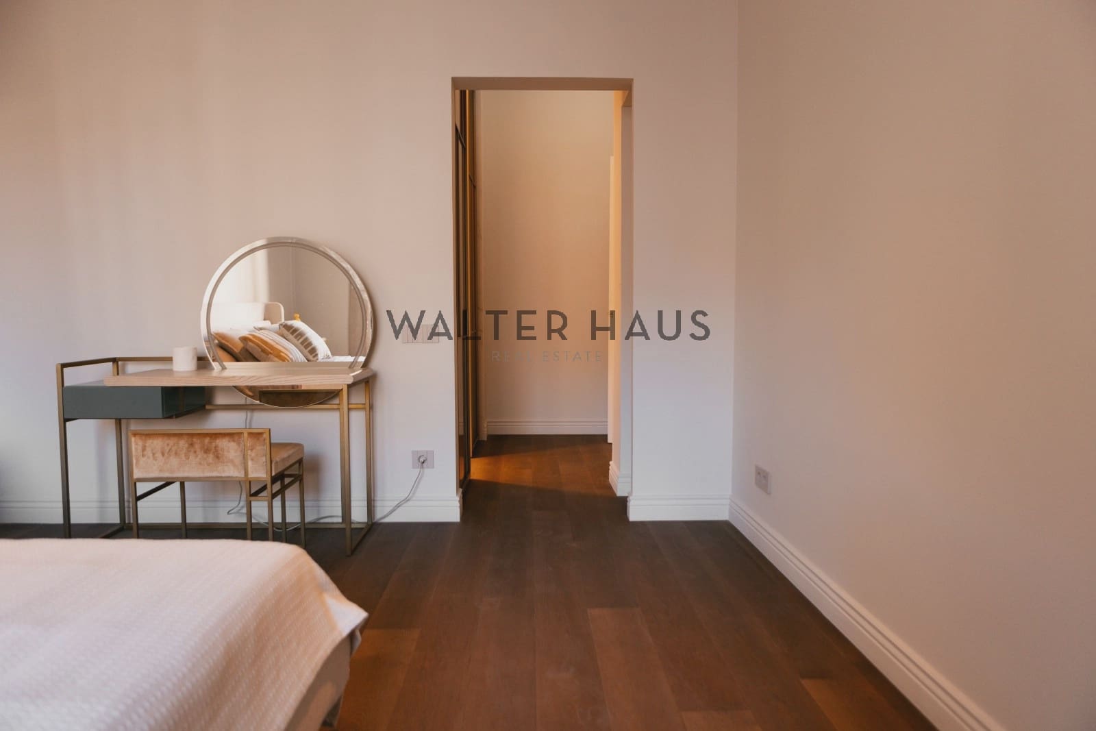 4 soveværelse Lejlighed til salg i Barcelona by - € 1.790.000 (Ref: 8438225)