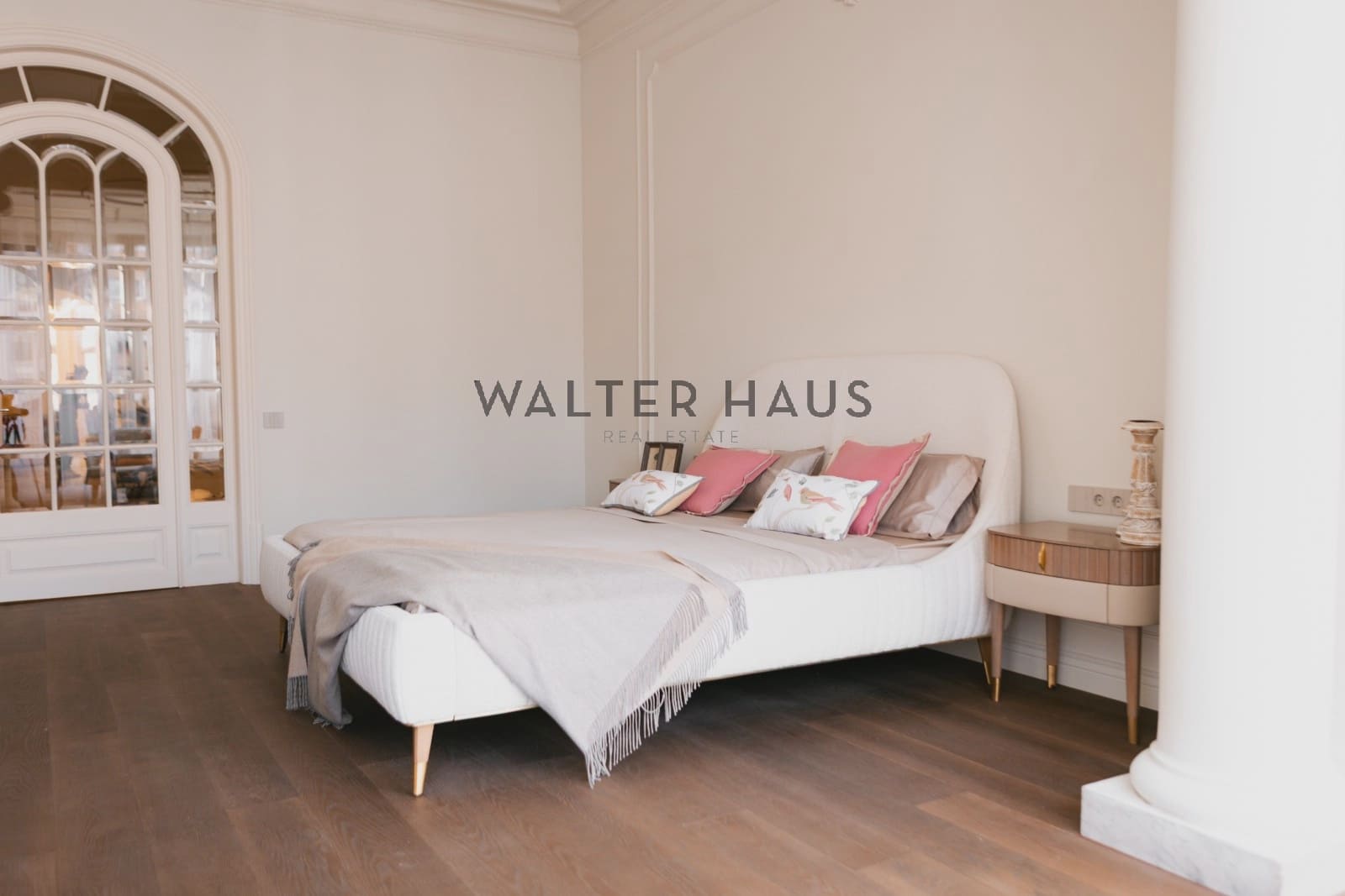 4 soveværelse Lejlighed til salg i Barcelona by - € 1.790.000 (Ref: 8438225)