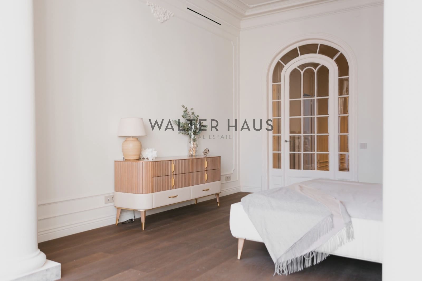 4 soveværelse Lejlighed til salg i Barcelona by - € 1.790.000 (Ref: 8438225)