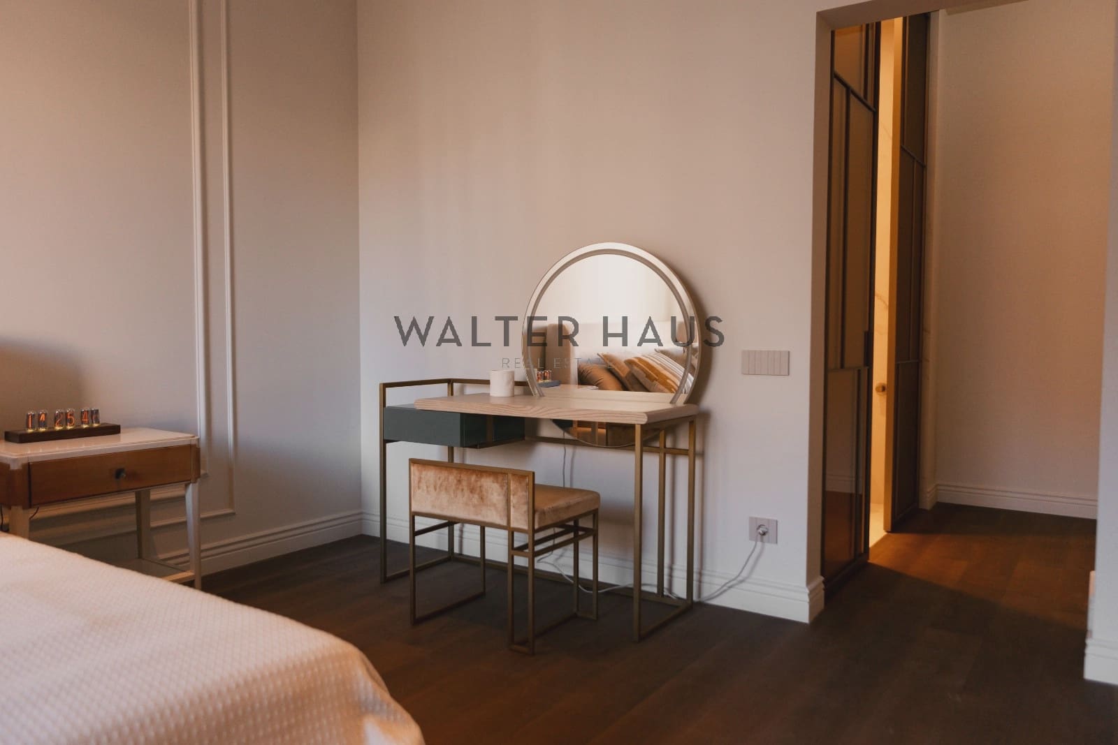 4 soveværelse Lejlighed til salg i Barcelona by - € 1.790.000 (Ref: 8438225)