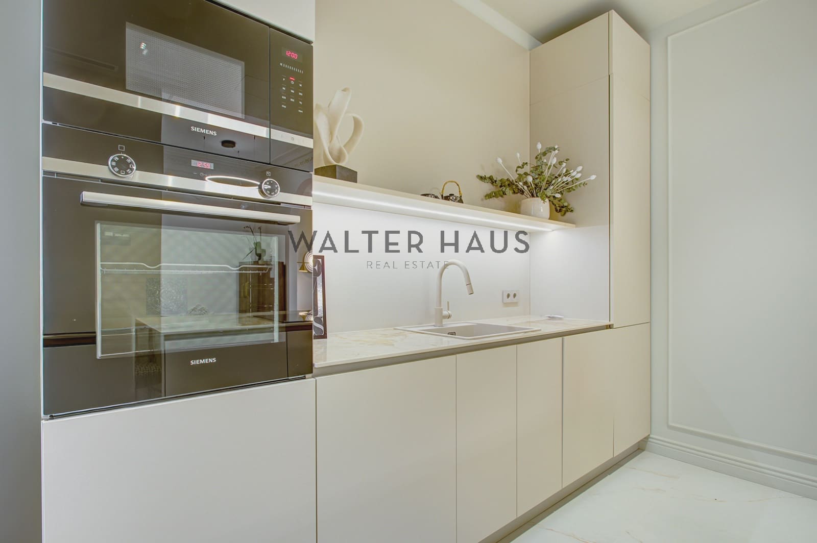 4 bedroom Flat for sale in Barcelona city - € 1,790,000 (Ref: 8438225)