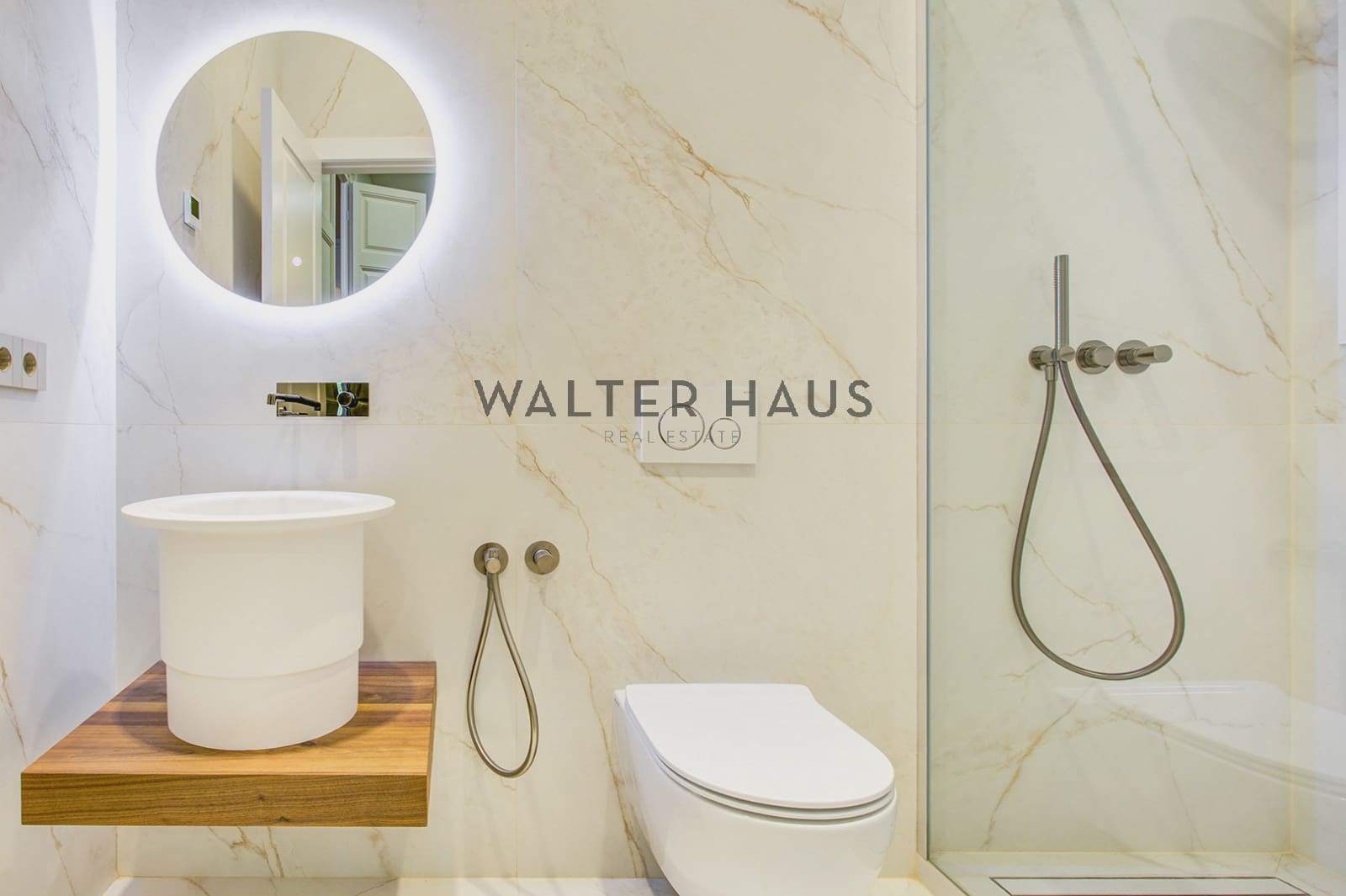 4 bedroom Flat for sale in Barcelona city - € 1,790,000 (Ref: 8438225)