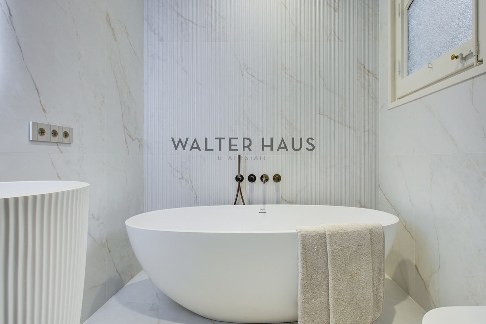 4 bedroom Flat for sale in Barcelona city - € 1,790,000 (Ref: 8438225)