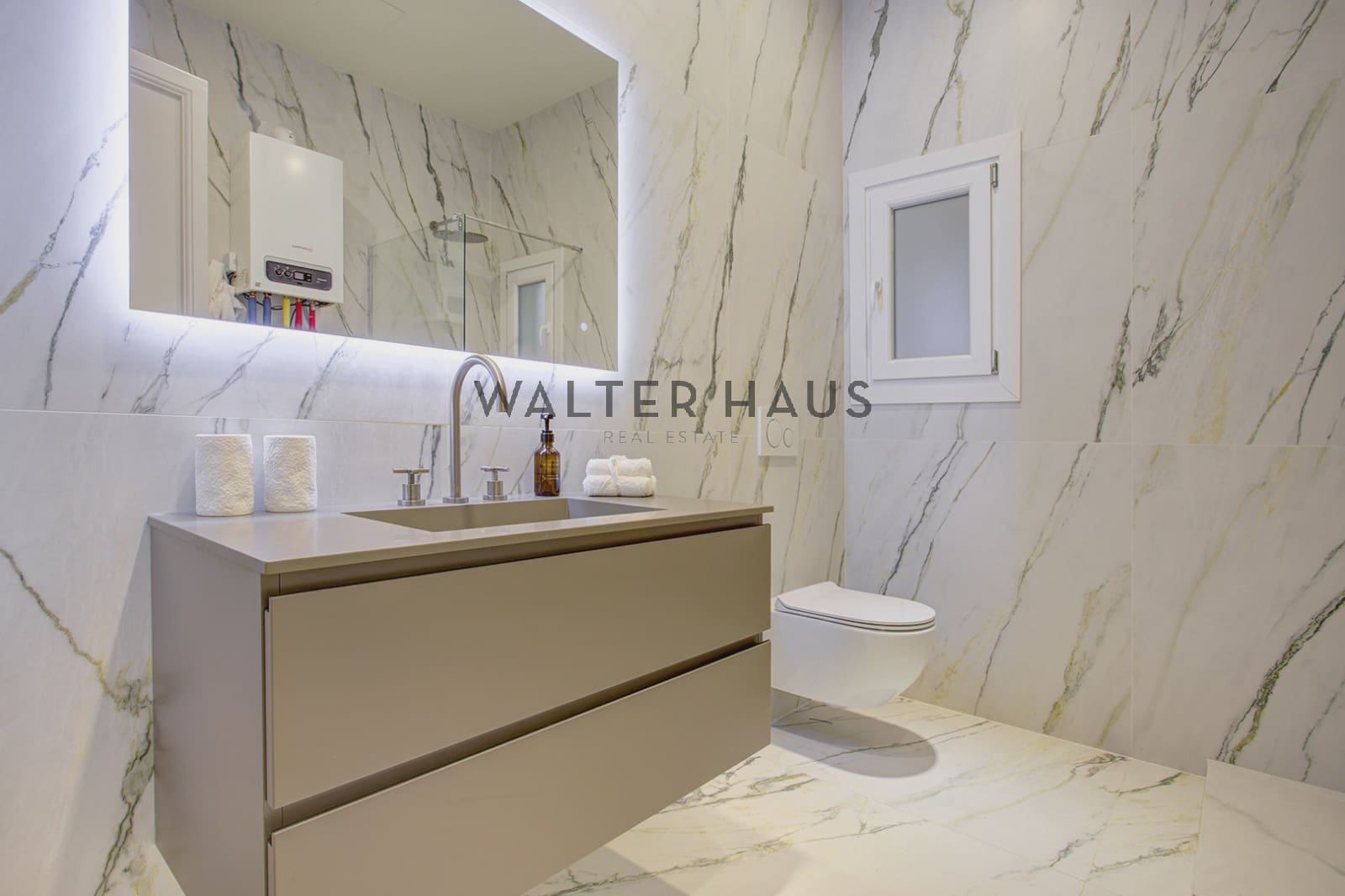 4 bedroom Flat for sale in Barcelona city - € 1,790,000 (Ref: 8438225)