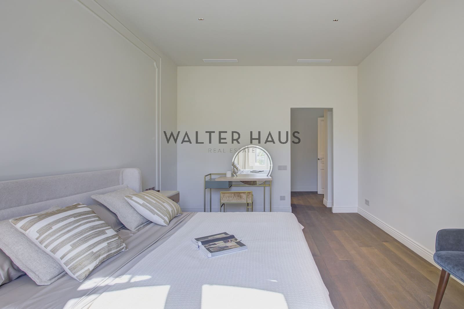 4 bedroom Flat for sale in Barcelona city - € 1,790,000 (Ref: 8438225)