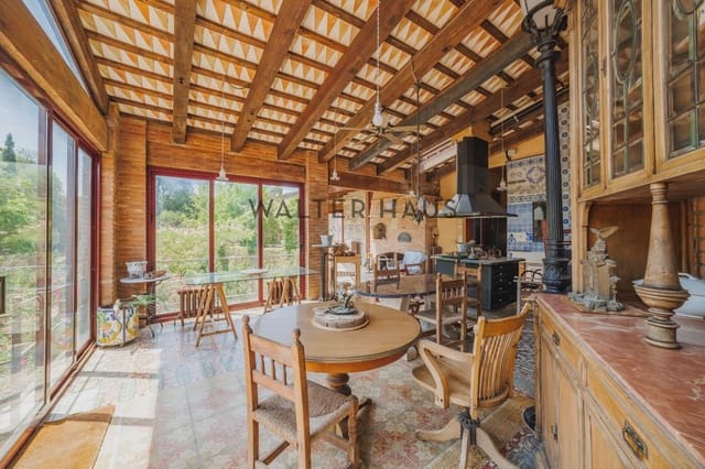 7 bedroom Villa for sale in Sant Martí Vell - € 4,800,000 (Ref: 8451632)