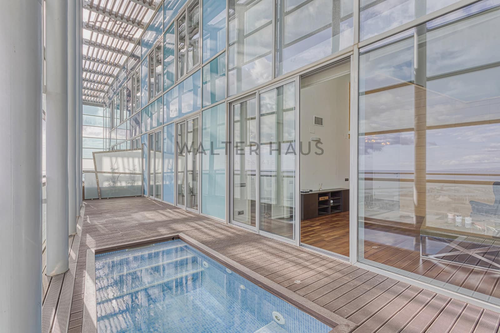 3 bedroom Penthouse for rent in Barcelona city with pool - € 5,700 (Ref: 8475540)