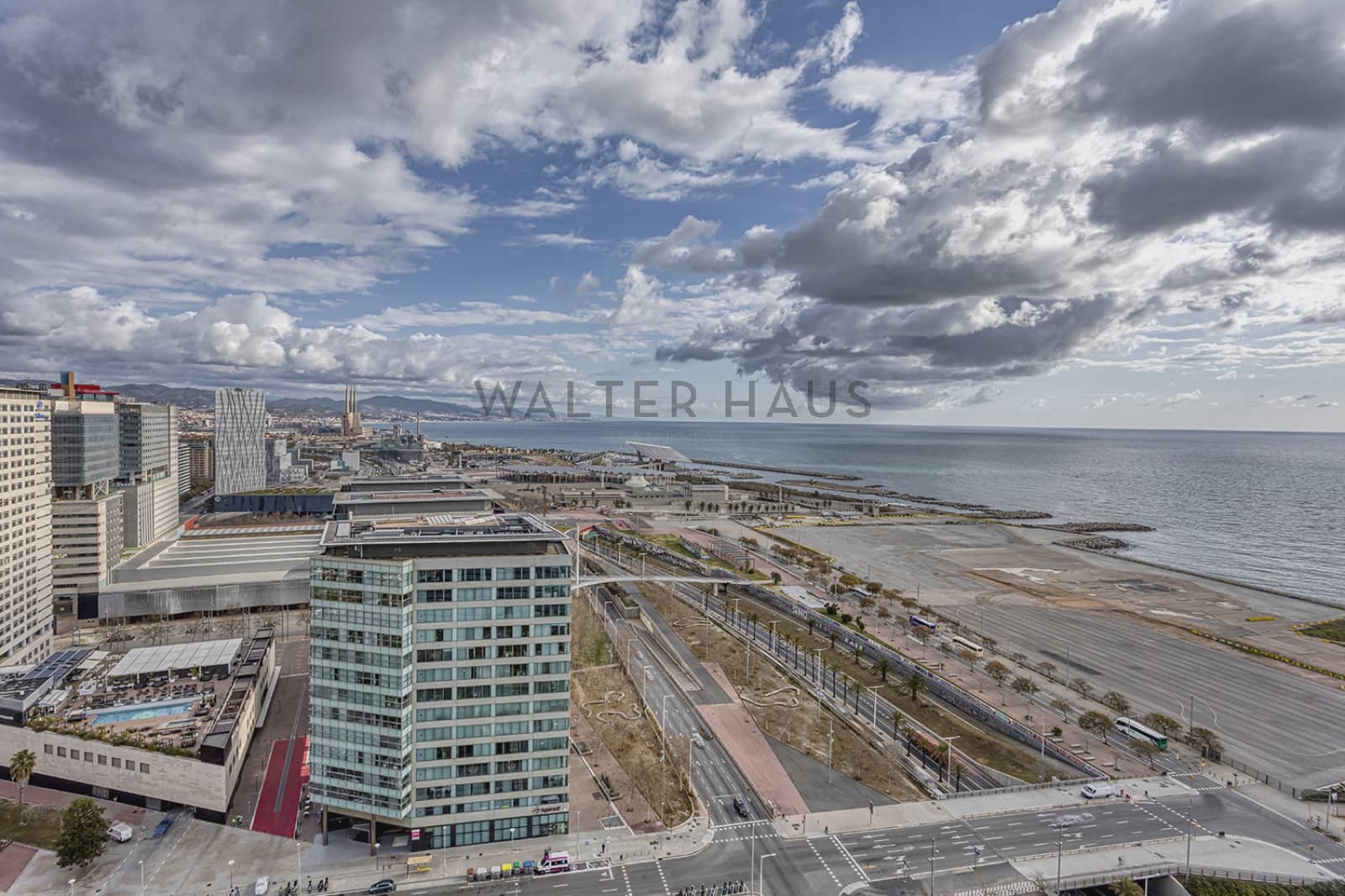 3 bedroom Penthouse for rent in Barcelona city with pool - € 5,700 (Ref: 8475540)