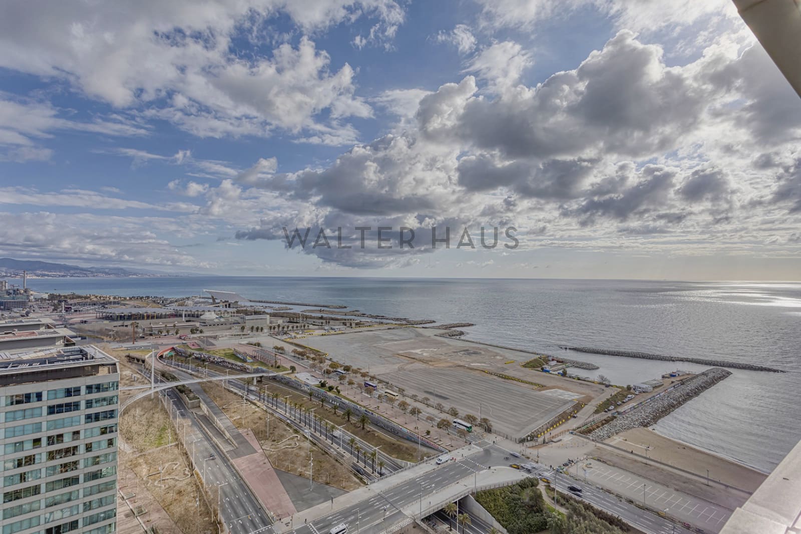 3 bedroom Penthouse for rent in Barcelona city with pool - € 5,700 (Ref: 8475540)