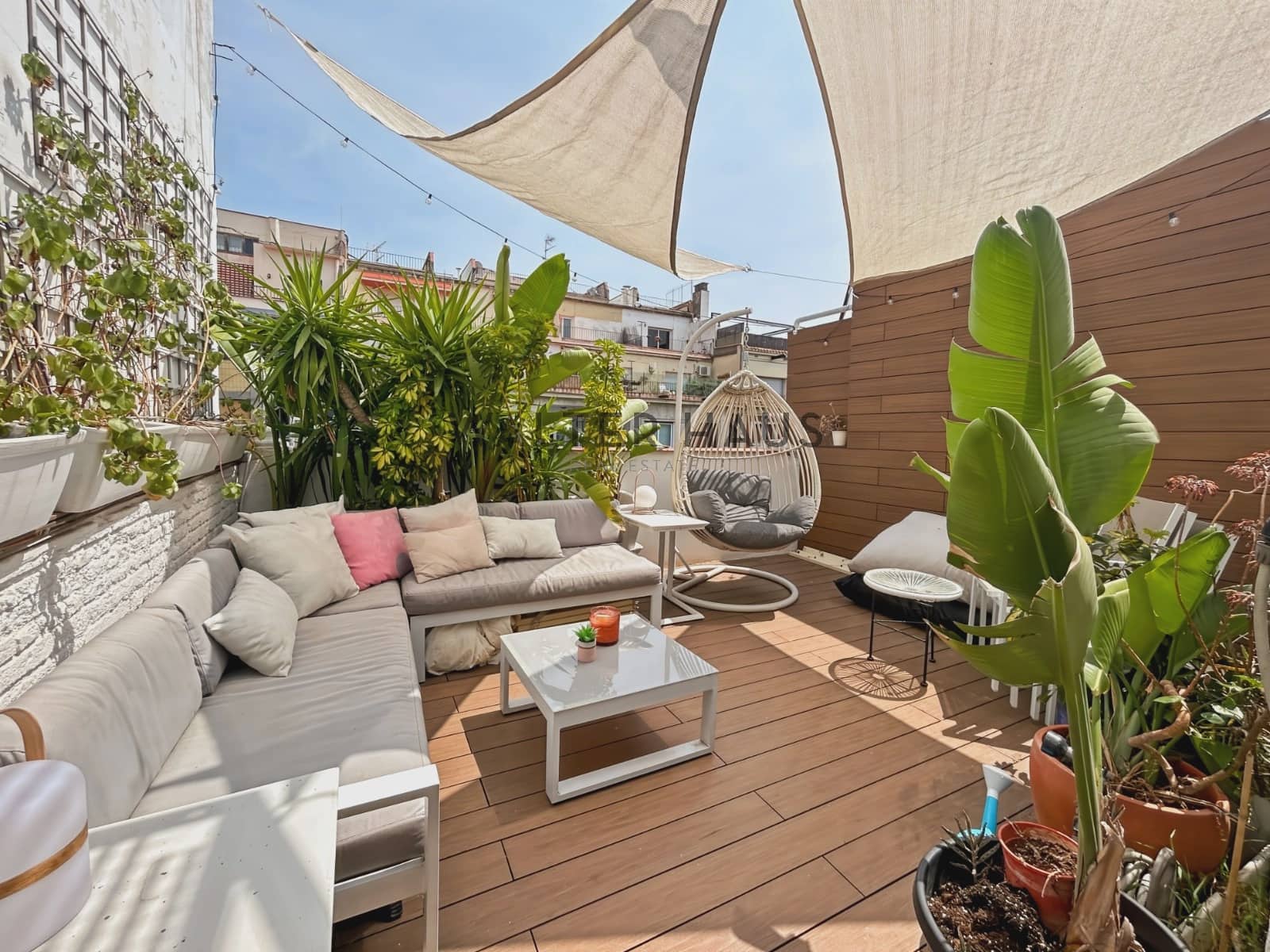 1 soveværelse Penthouse til leje i Barcelona by - € 2.300 (Ref: 8489640)