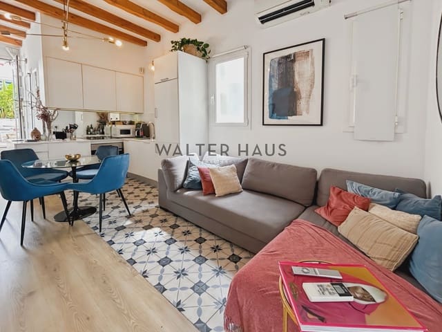 1 bedroom Penthouse for rent in La Vila de Gràcia, Barcelona city - € 2,300 (Ref: 8489640)