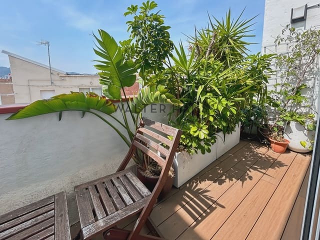 1 bedroom Penthouse for rent in La Vila de Gràcia, Barcelona city - € 2,300 (Ref: 8489640)