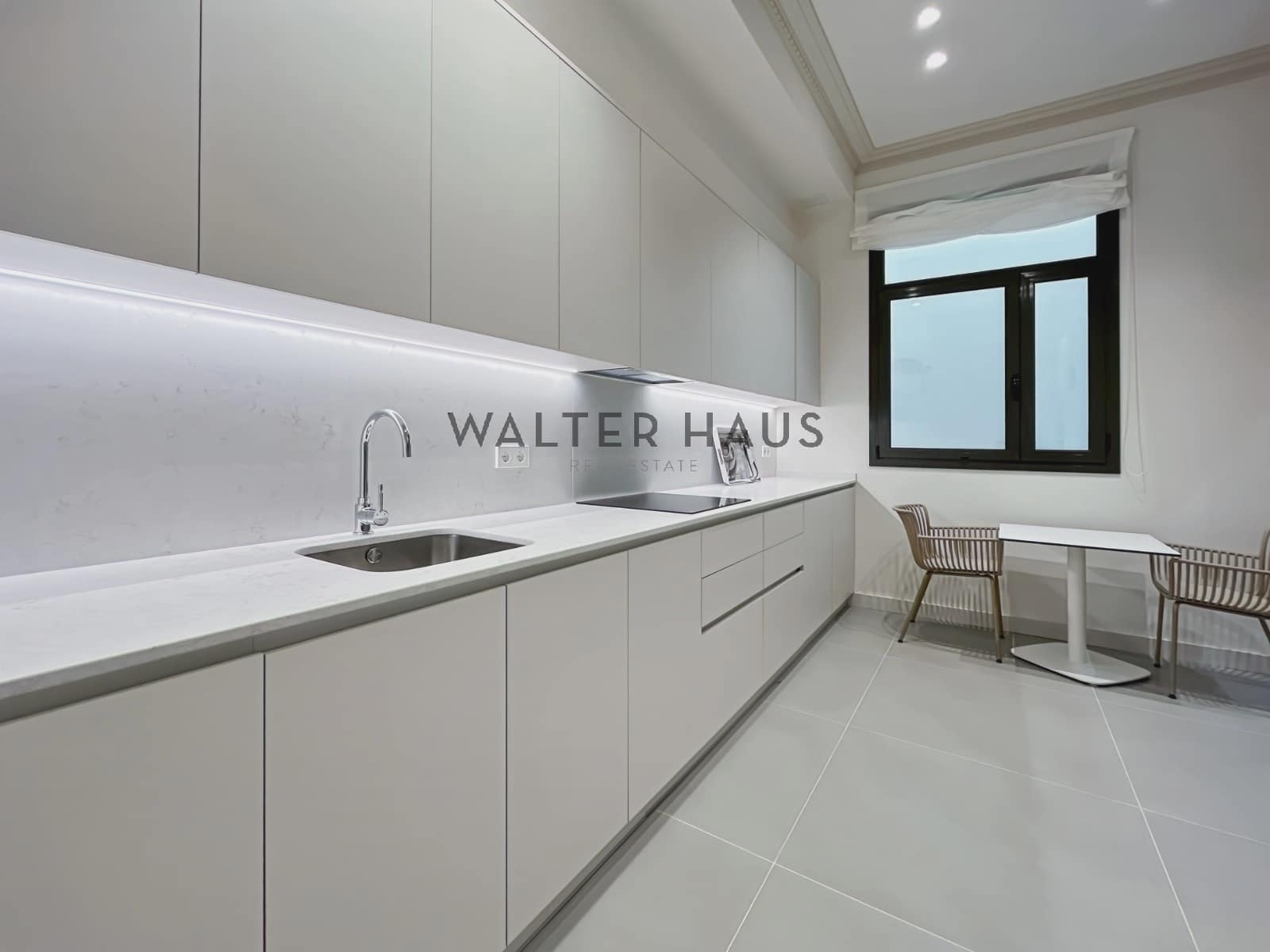 Piso de 2 habitaciones en Barcelona ciudad en alquiler - 2.800 € (Ref: 8506848)