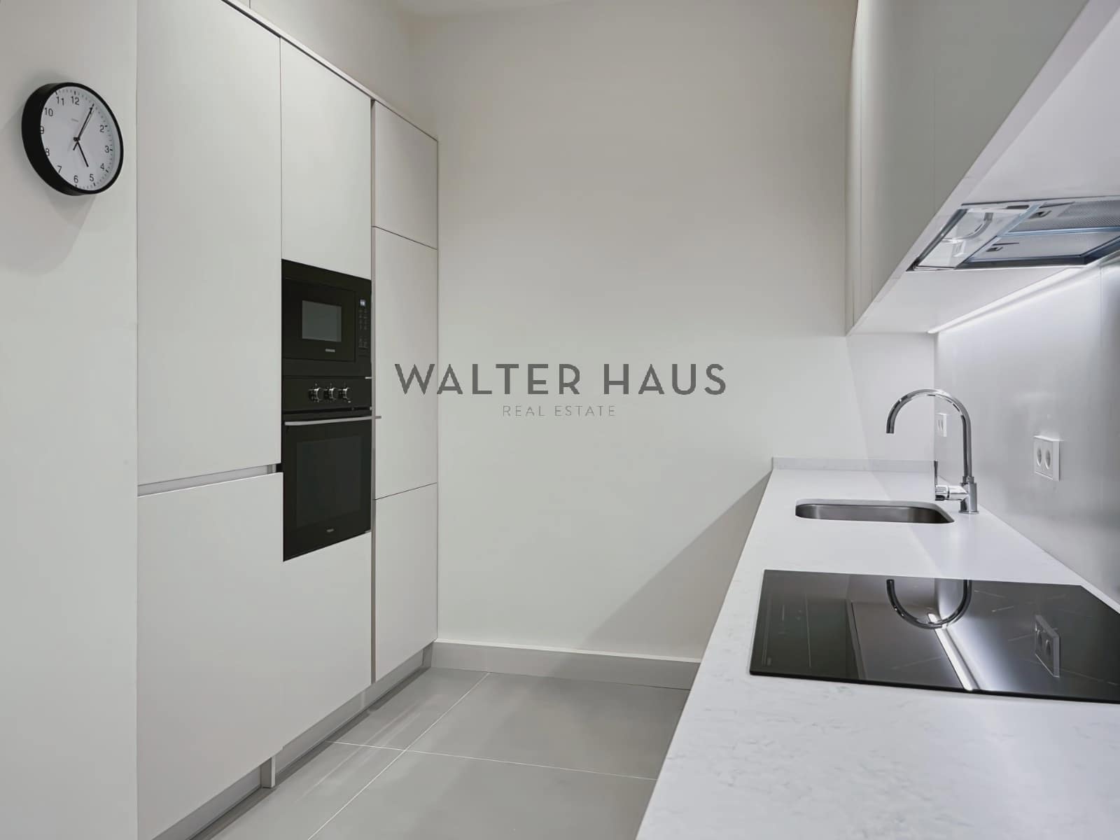 Piso de 2 habitaciones en Barcelona ciudad en alquiler - 2.800 € (Ref: 8506848)