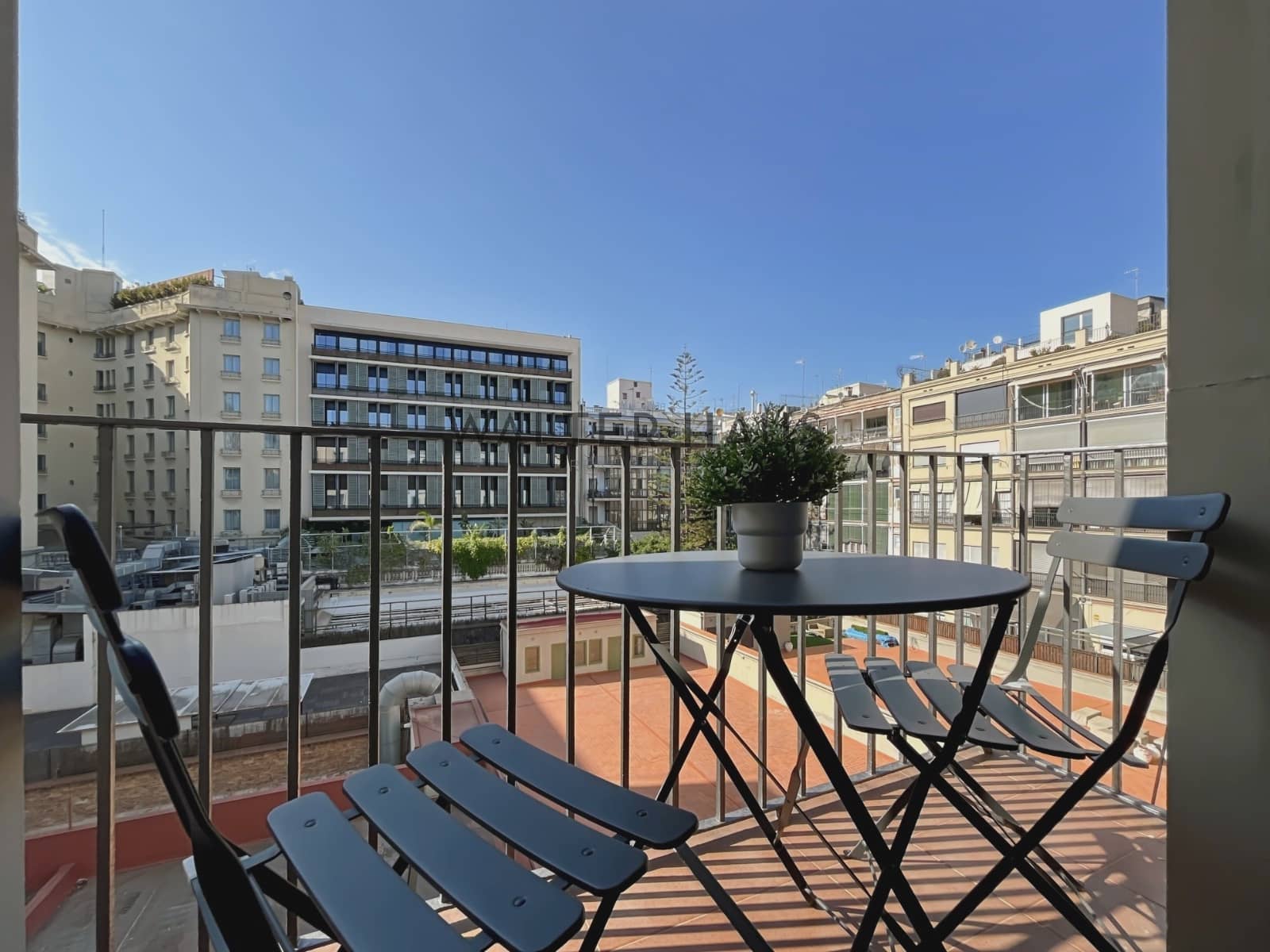 Piso de 2 habitaciones en Barcelona ciudad en alquiler - 2.800 € (Ref: 8506848)
