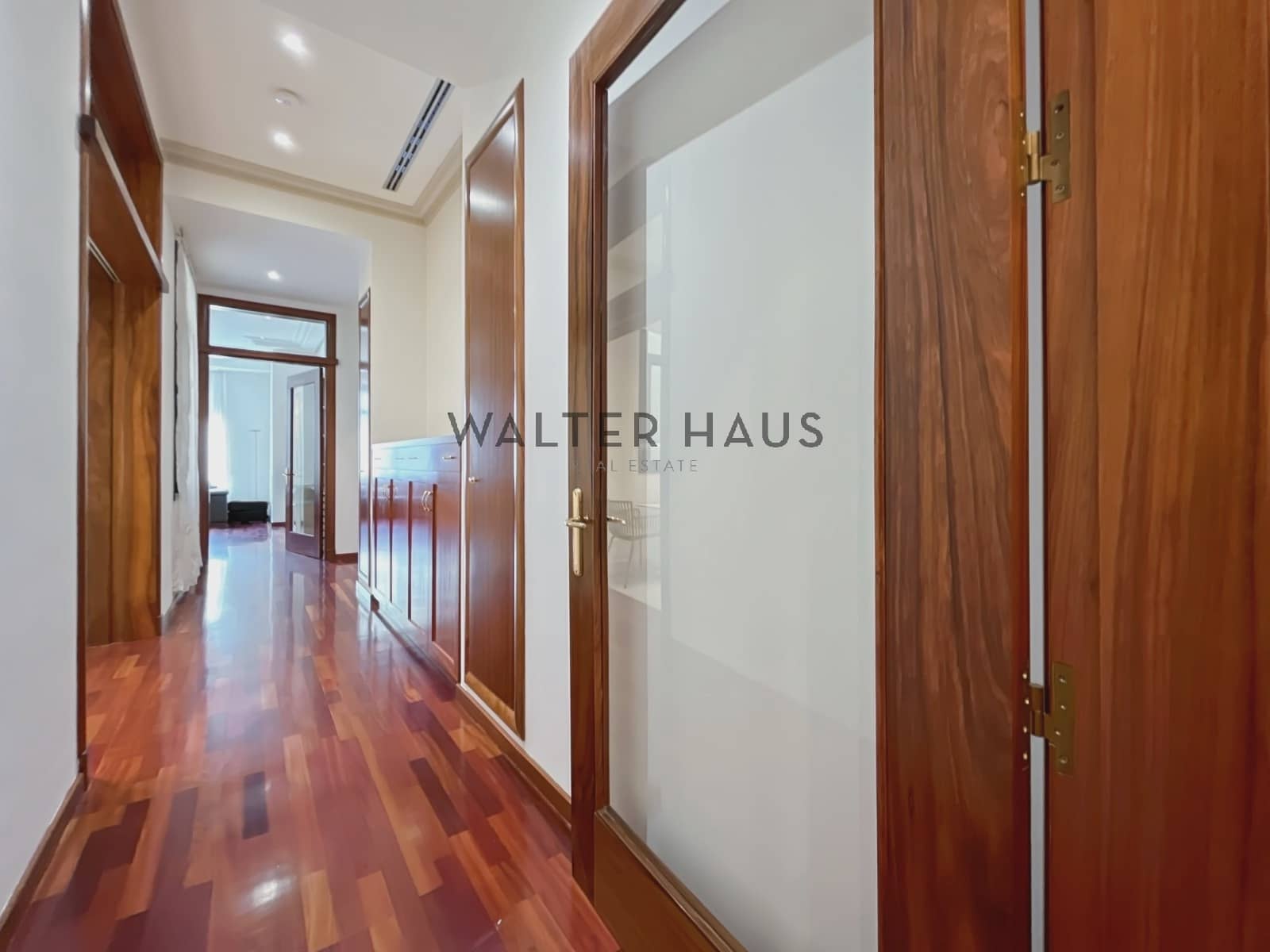 Piso de 2 habitaciones en Barcelona ciudad en alquiler - 2.800 € (Ref: 8506848)