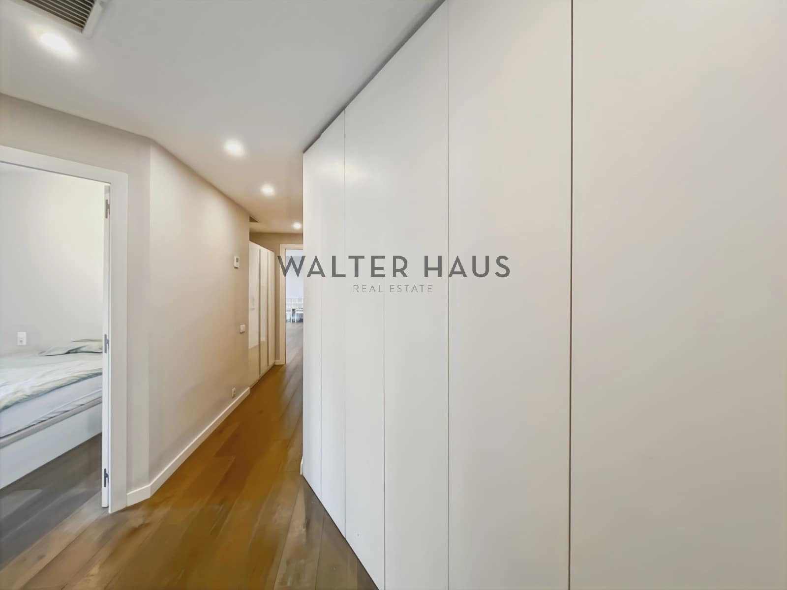 3 slaapkamer Flat te huur in Barcelona stad - € 2.600 (Ref: 8524628)