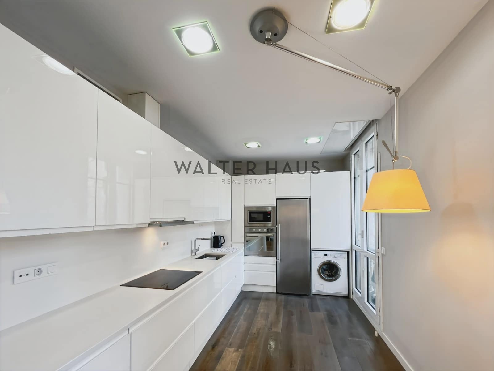 3 slaapkamer Flat te huur in Barcelona stad - € 2.600 (Ref: 8524628)