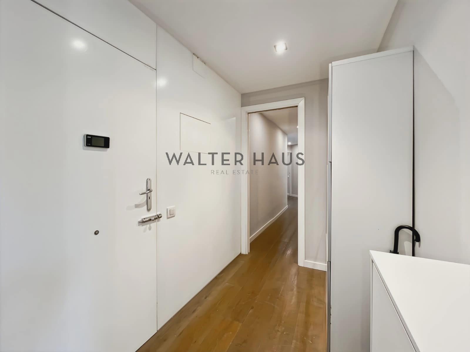 3 slaapkamer Flat te huur in Barcelona stad - € 2.600 (Ref: 8524628)