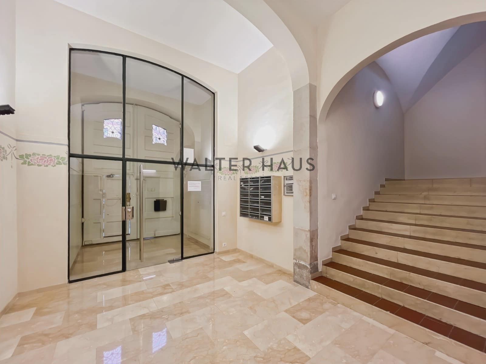 3 slaapkamer Flat te huur in Barcelona stad - € 2.600 (Ref: 8524628)