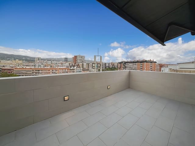 2 bedroom Penthouse for rent in Sants - Badal, Barcelona city - € 2,000 (Ref: 8553062)