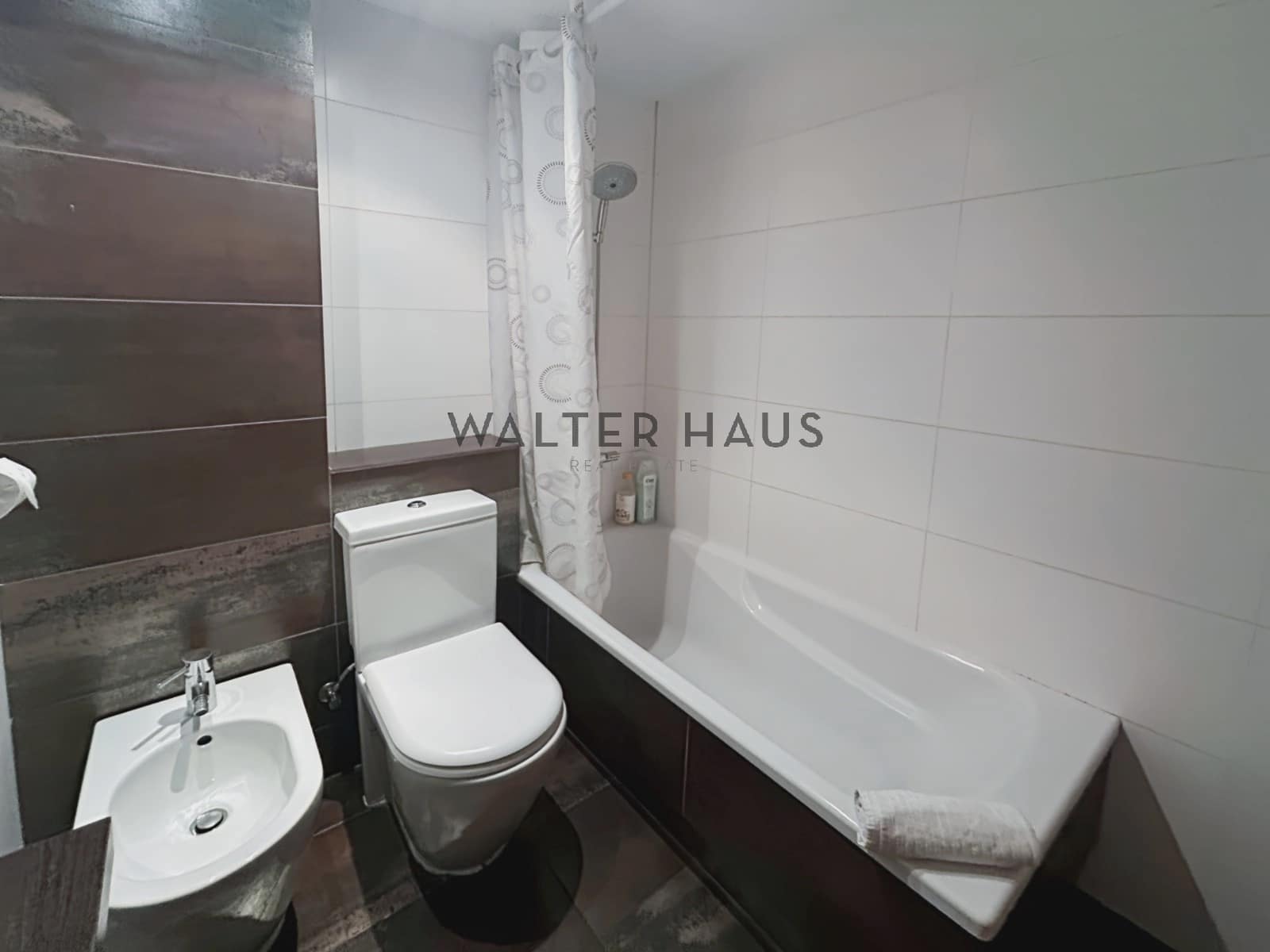 3 sovrum Lägenhet att hyra i Barcelona stad - 2 000 € (Ref: 8558174)