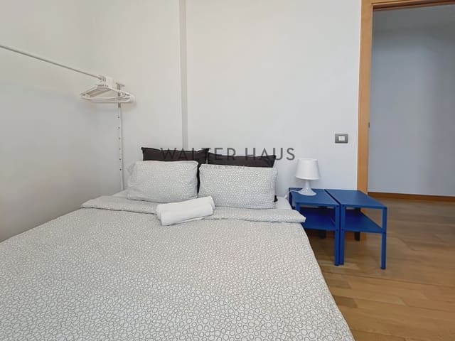 3 soveværelse Lejlighed til leje i El Poblenou, Barcelona by - € 2.000 (Ref: 8558174)