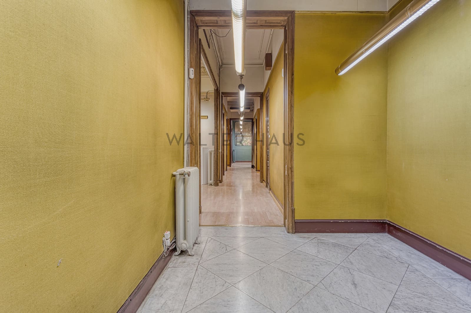 Erhverv til leje i Barcelona by - € 20.000 (Ref: 8560527)