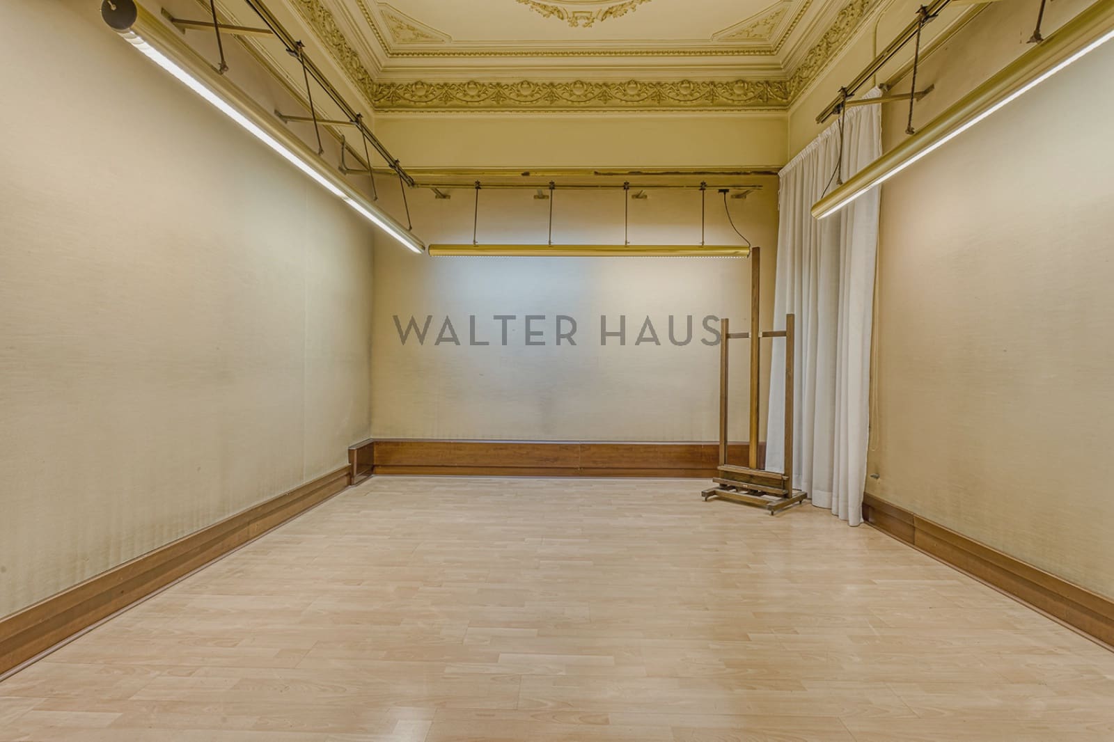 Erhverv til leje i Barcelona by - € 20.000 (Ref: 8560527)