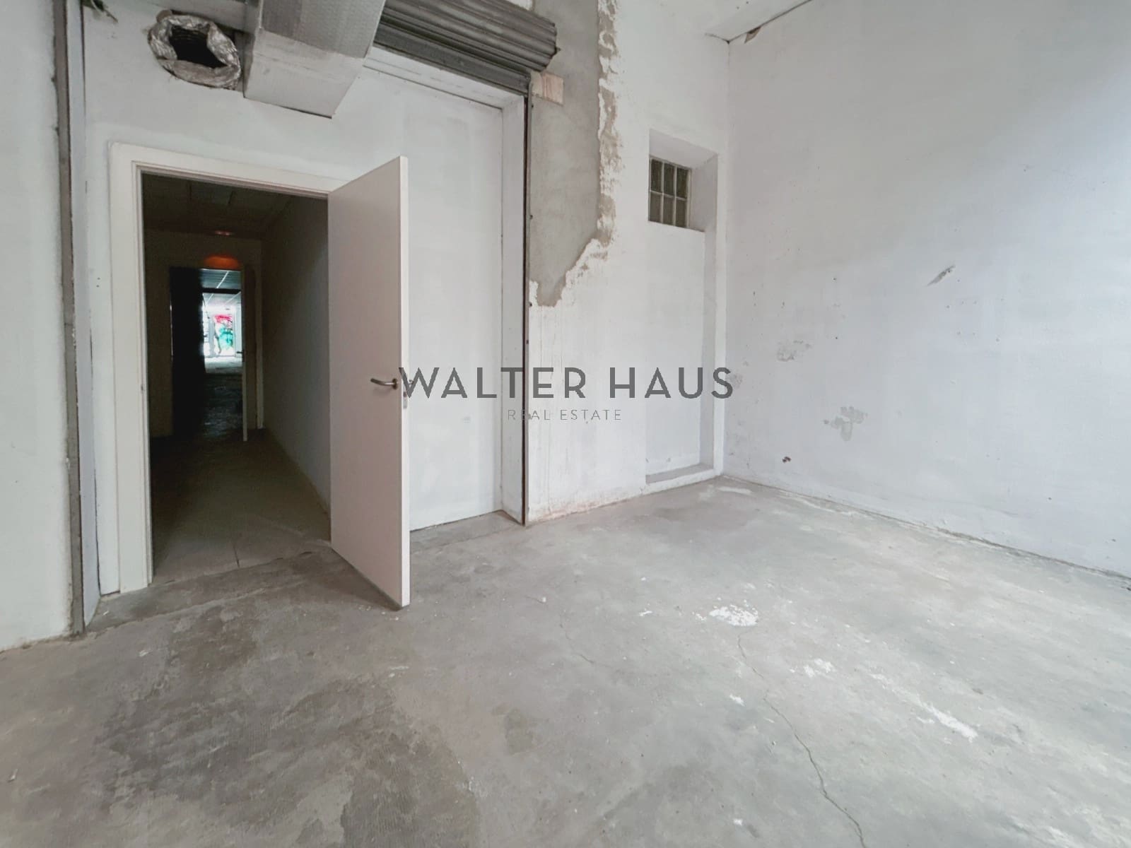 Commercial for rent in Barcelona city - € 2,400 (Ref: 8560540)