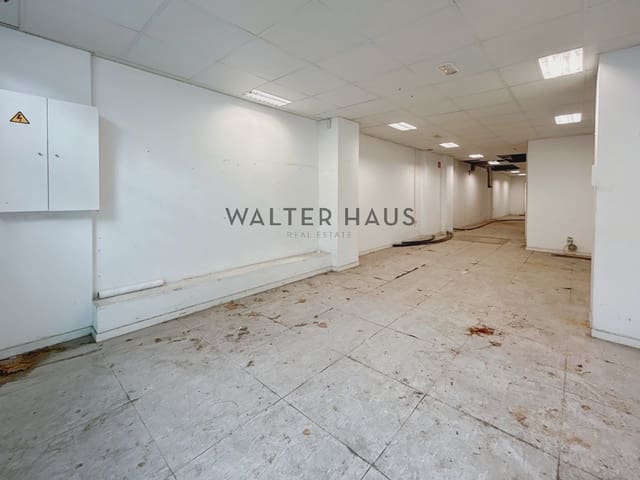 Commercial for rent in Sant Antoni, Barcelona city - € 2,400 (Ref: 8560540)