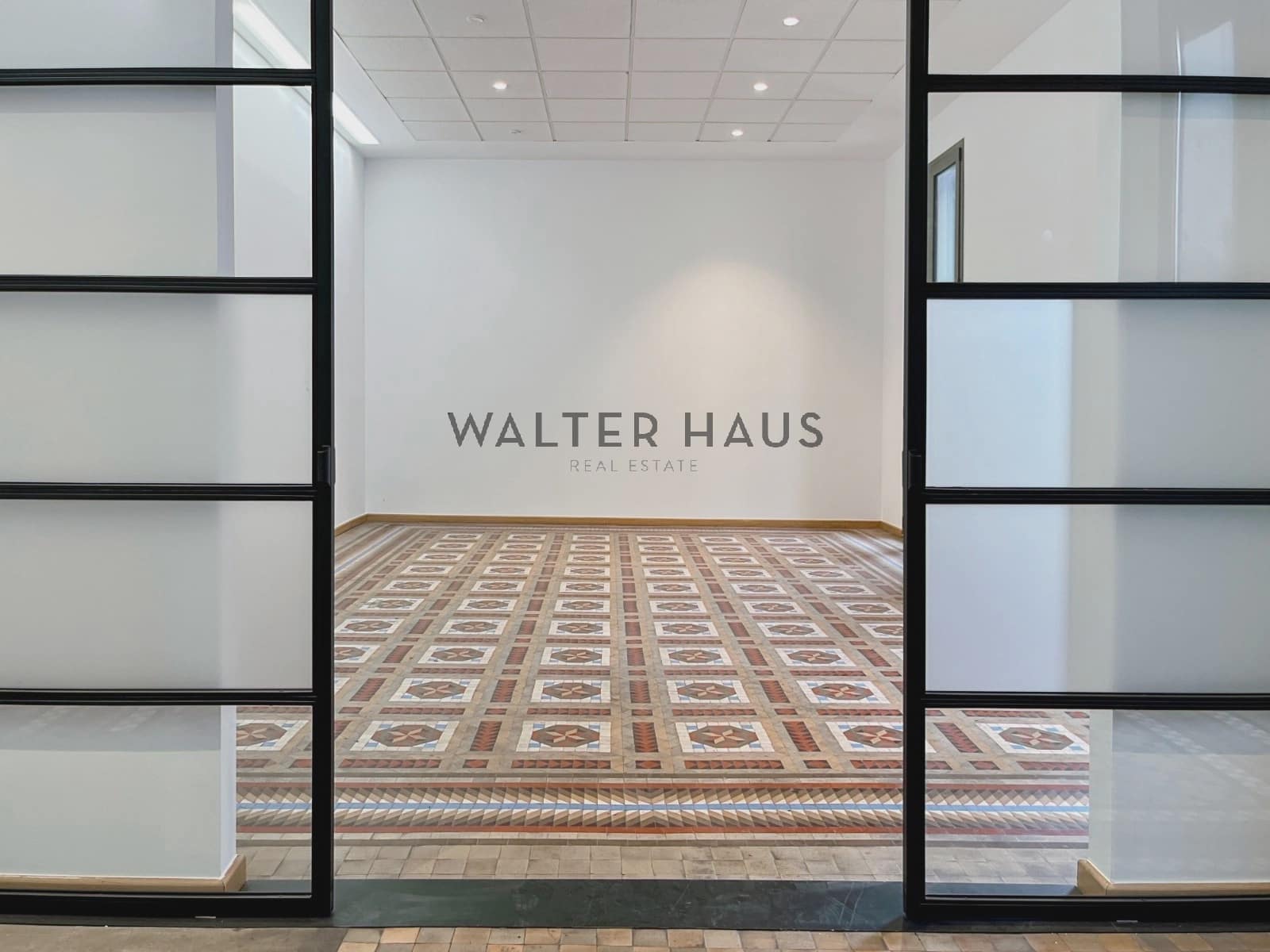 4 soveværelse Kontor til leje i Barcelona by - € 4.647 (Ref: 8560551)