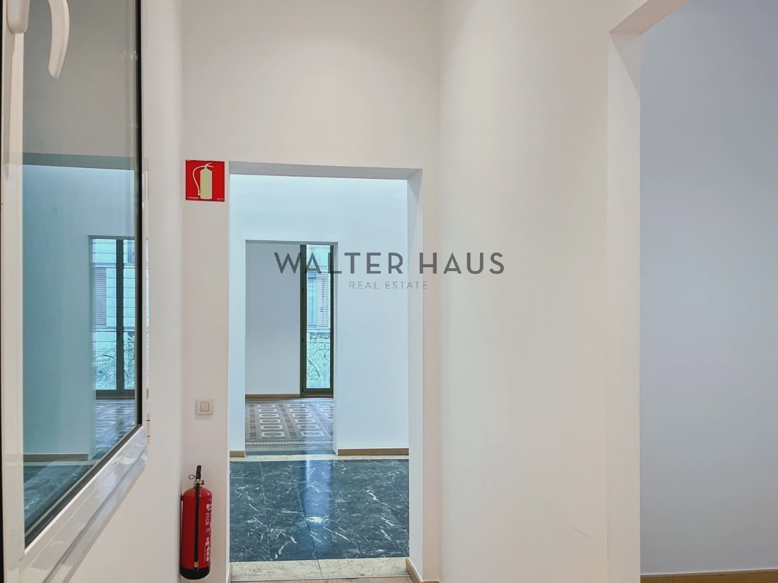 4 soveværelse Kontor til leje i Barcelona by - € 4.647 (Ref: 8560551)