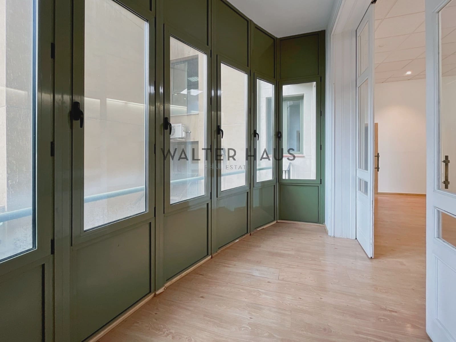 4 soveværelse Kontor til leje i Barcelona by - € 4.647 (Ref: 8560551)