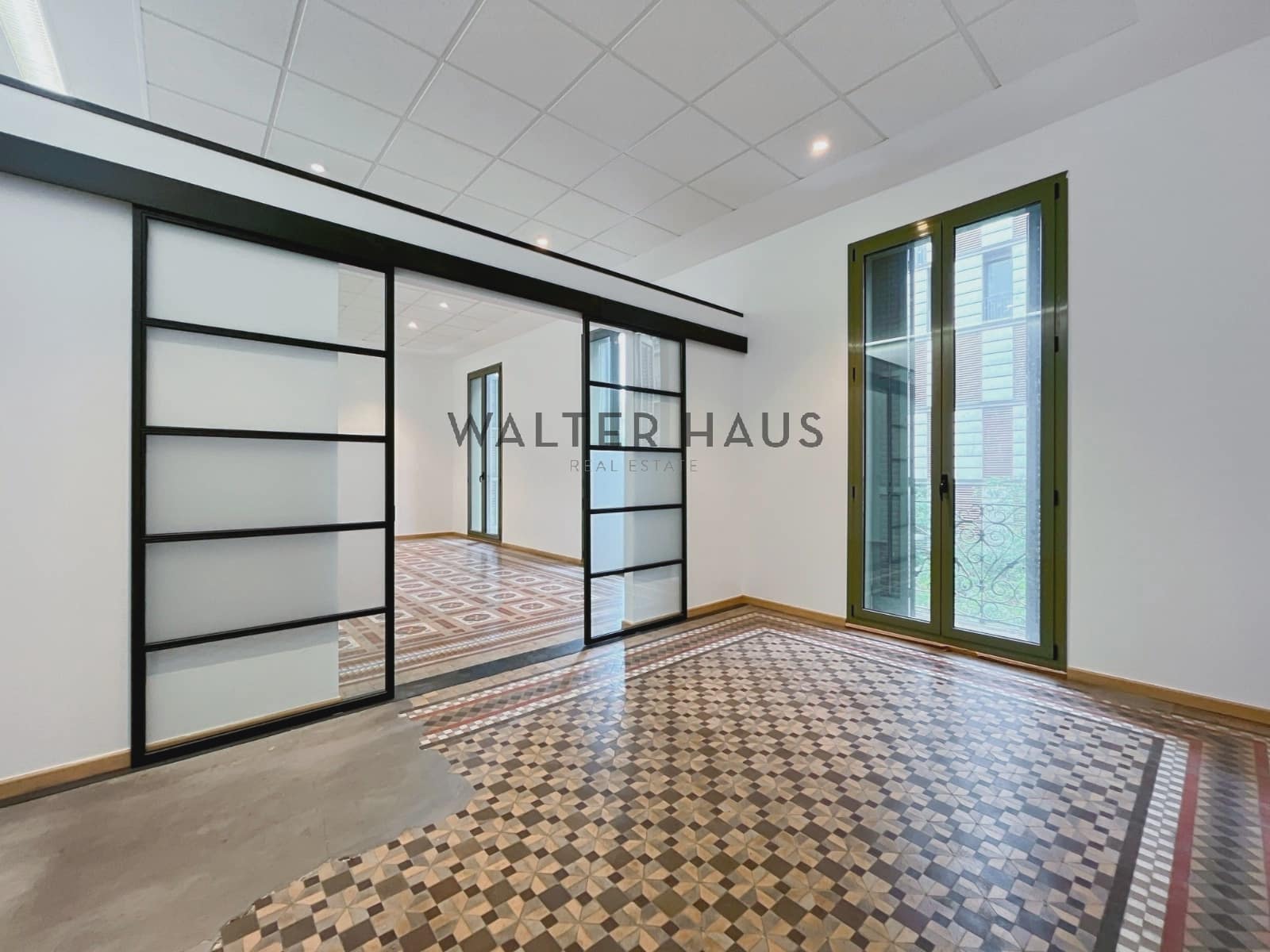 4 soveværelse Kontor til leje i Barcelona by - € 4.647 (Ref: 8560551)