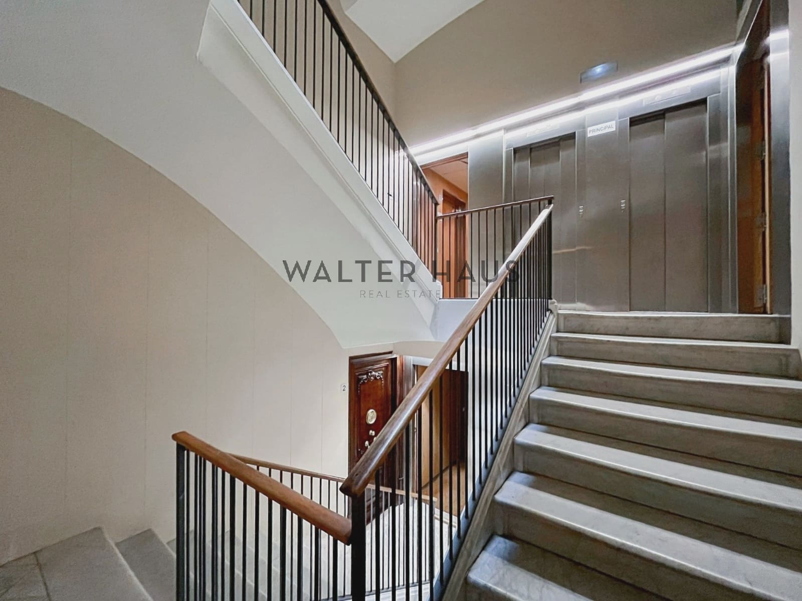 4 soveværelse Kontor til leje i Barcelona by - € 4.647 (Ref: 8560551)