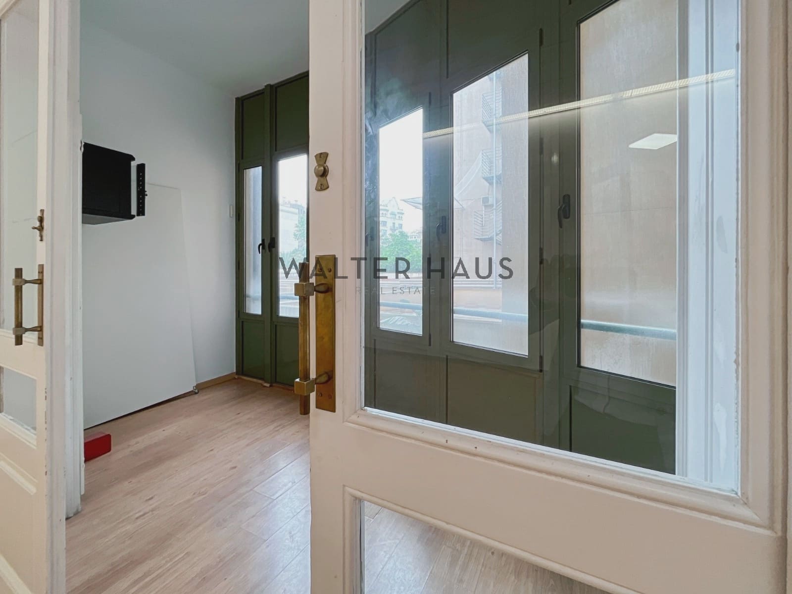 4 soveværelse Kontor til leje i Barcelona by - € 4.647 (Ref: 8560551)