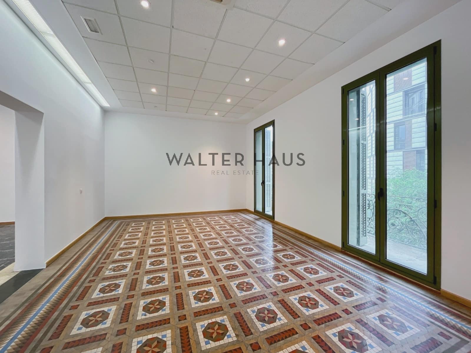 4 soveværelse Kontor til leje i Barcelona by - € 4.647 (Ref: 8560551)