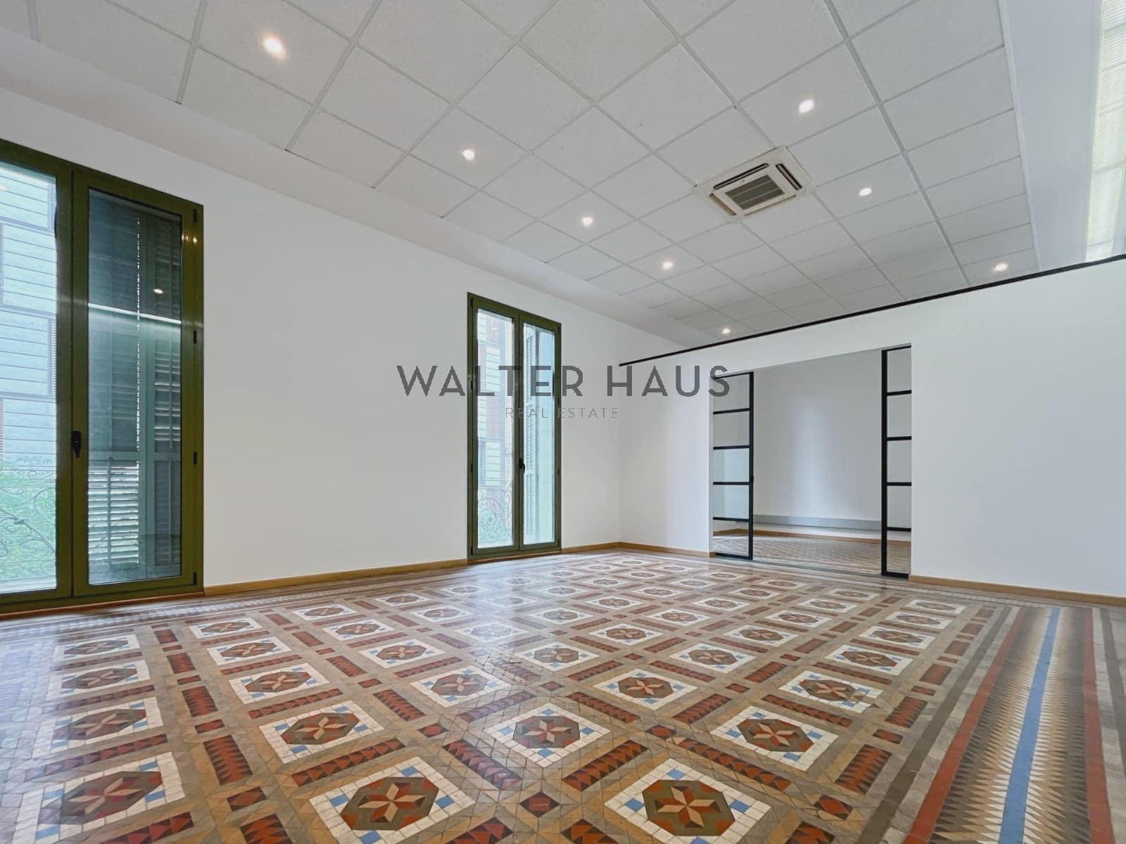 4 soveværelse Kontor til leje i Barcelona by - € 4.647 (Ref: 8560551)