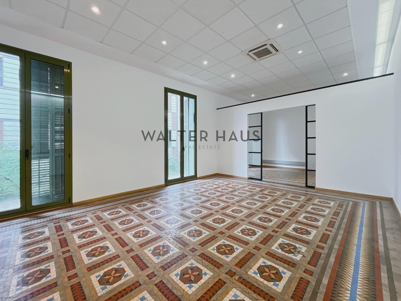 4 soveværelse Kontor til leje i Barcelona by - € 4.647 (Ref: 8560551)