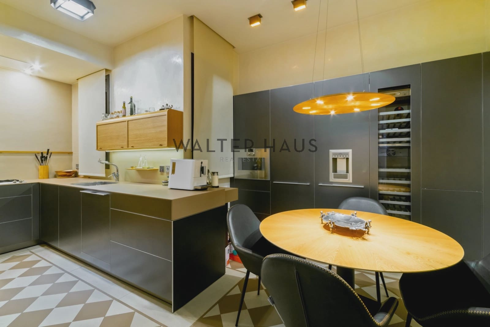 2 soveværelse Lejlighed til salg i Barcelona by - € 1.800.000 (Ref: 8580956)