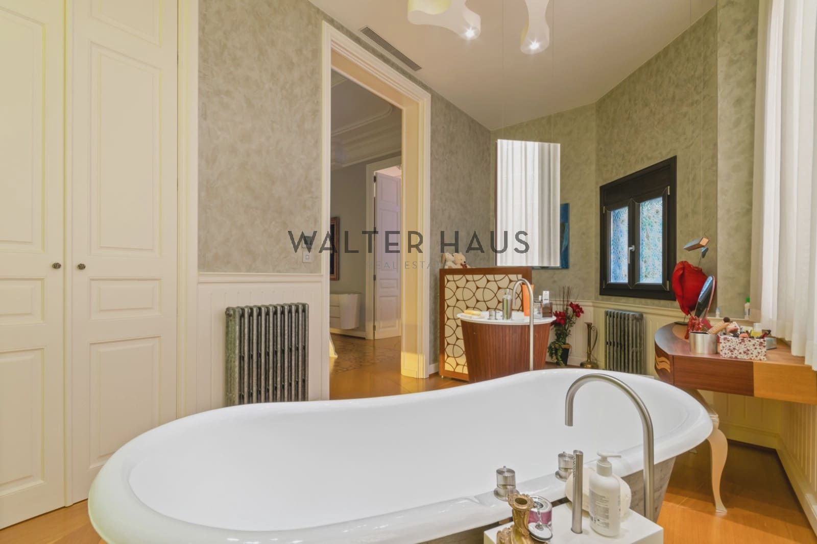 2 soveværelse Lejlighed til salg i Barcelona by - € 1.800.000 (Ref: 8580956)