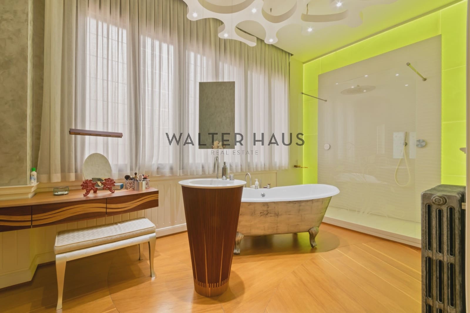 2 soveværelse Lejlighed til salg i Barcelona by - € 1.800.000 (Ref: 8580956)