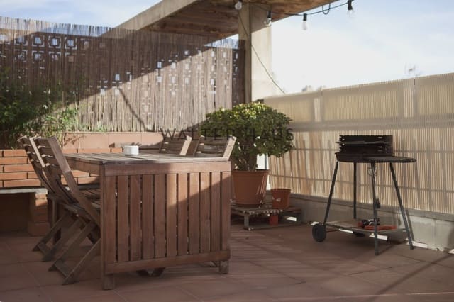 2 quarto Penthouse para venda em Sant Antoni, Barcelona cidade com piscina - 580 000 € (Ref: 8592543)