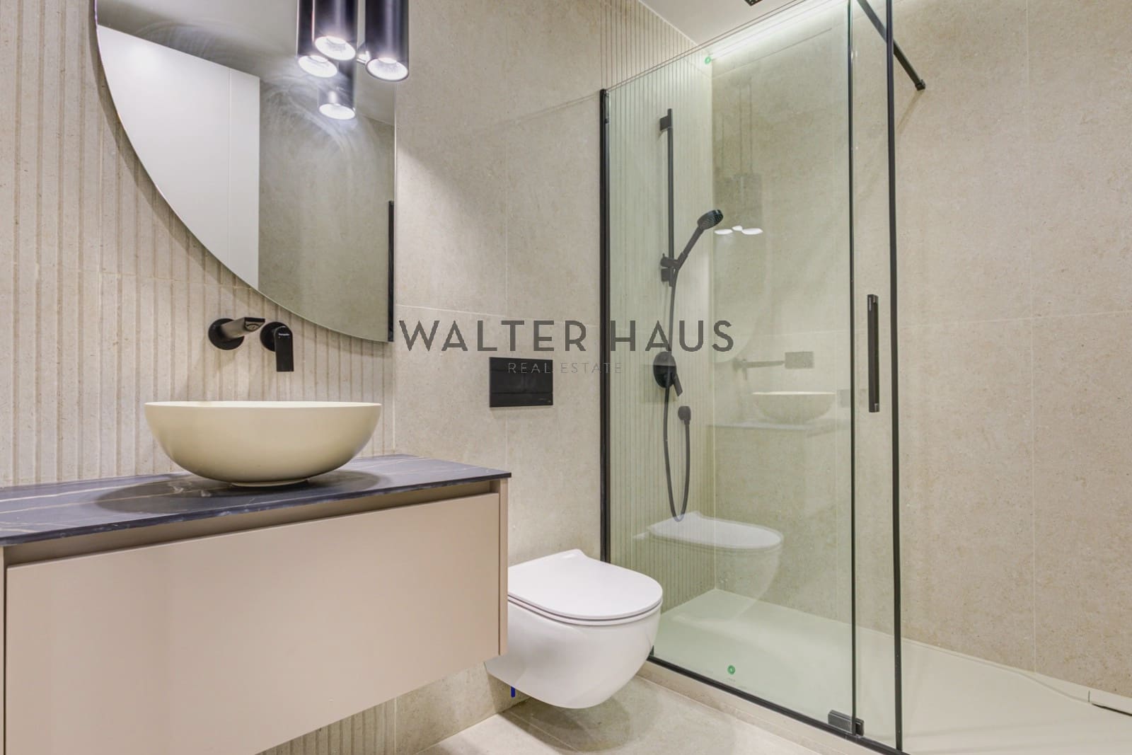 3 soveværelse Lejlighed til salg i Barcelona by med swimmingpool - € 829.000 (Ref: 8600733)