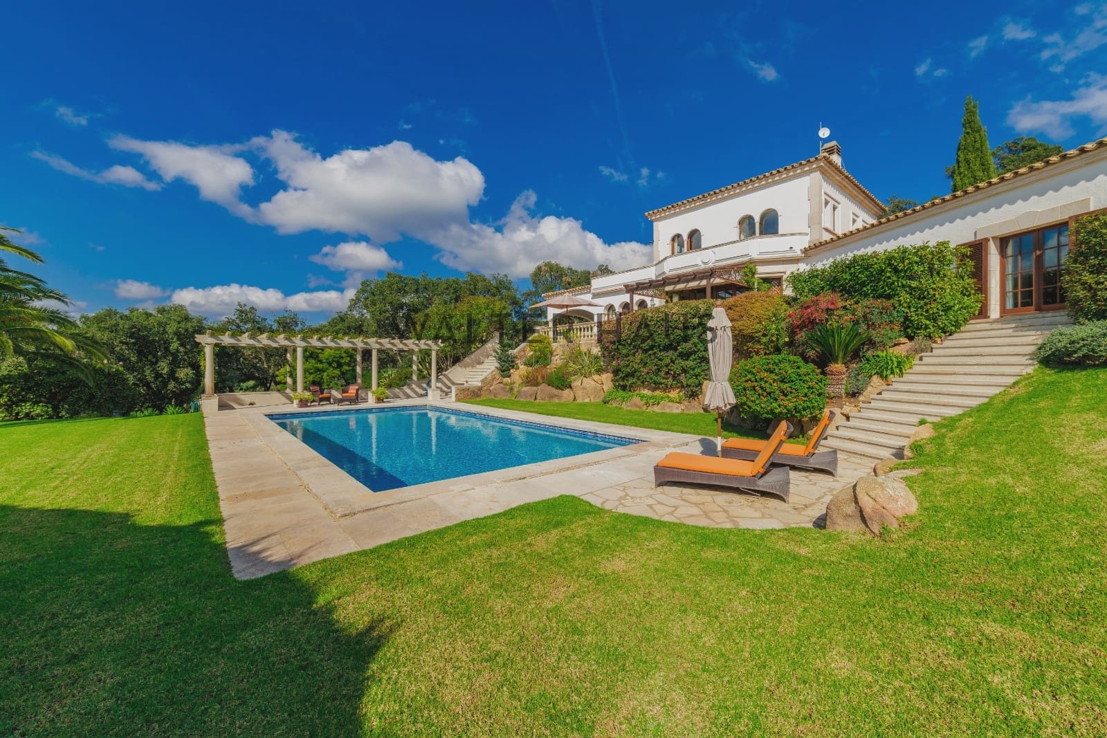 4 bedroom Villa for sale in Platja d'Aro with pool - € 2,600,000 (Ref: 8602780)