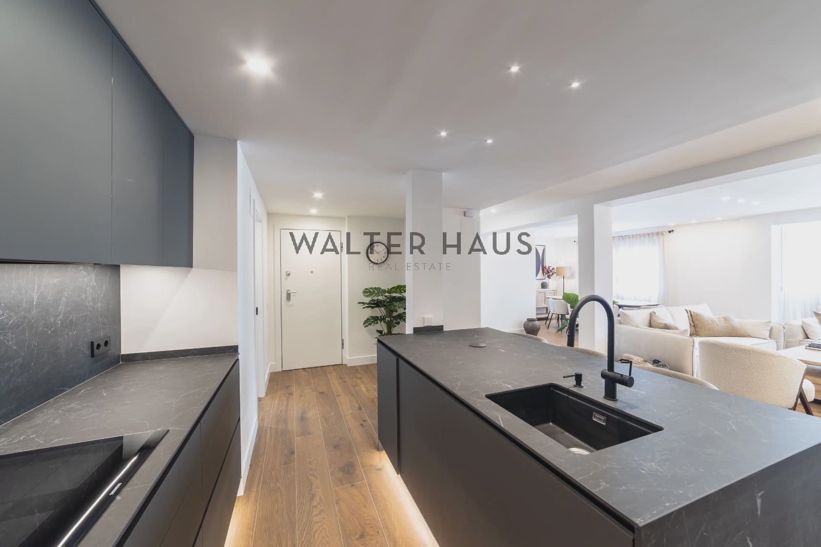 4 quarto Apartamento para arrendar em Madrid cidade com piscina - 6 500 € (Ref: 8613928)