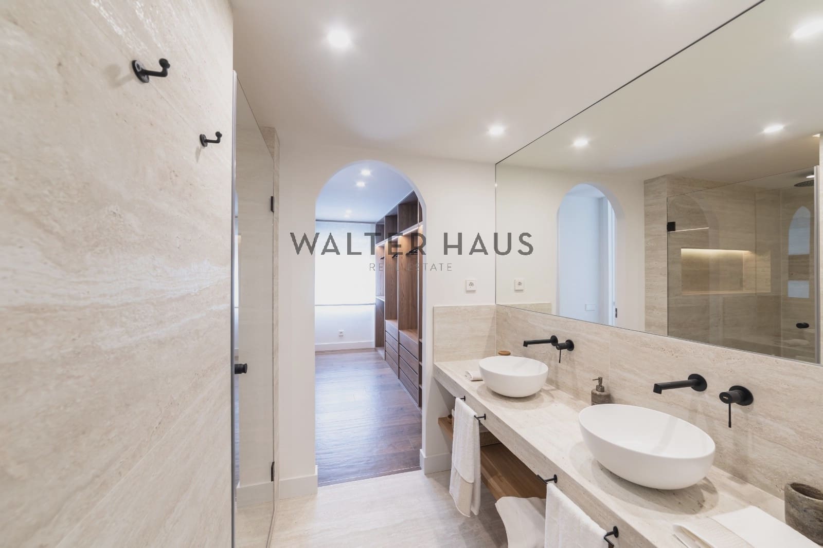 4 quarto Apartamento para arrendar em Madrid cidade com piscina - 6 500 € (Ref: 8613928)