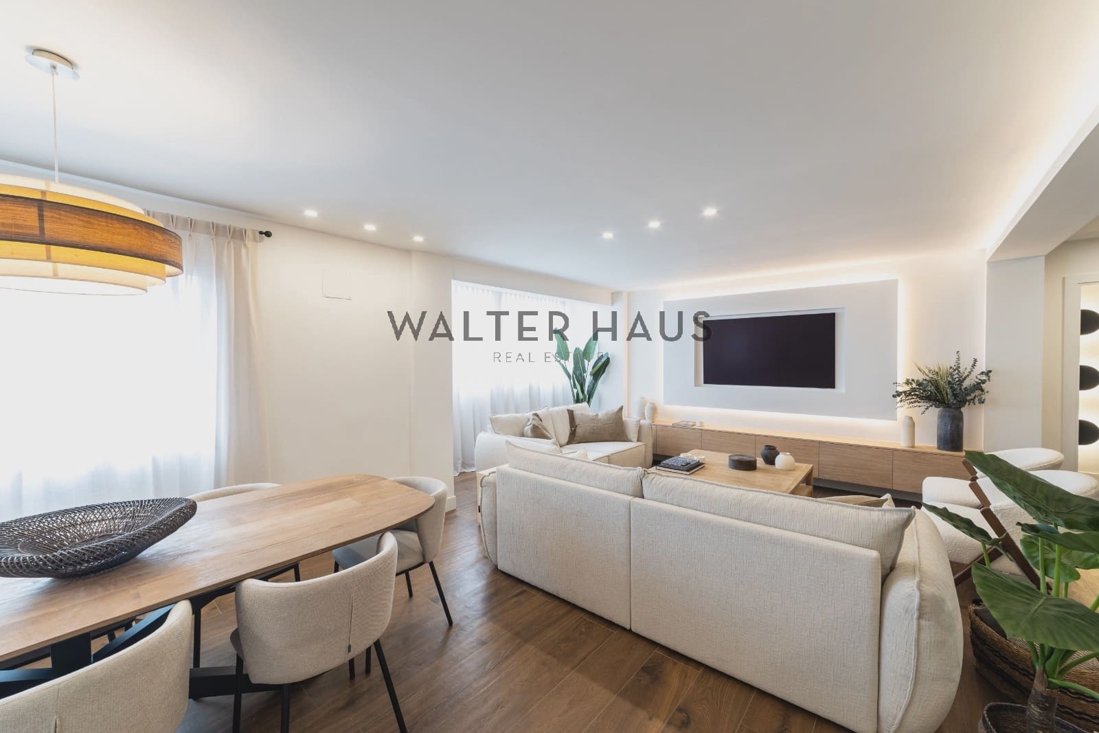 4 quarto Apartamento para arrendar em Madrid cidade com piscina - 6 500 € (Ref: 8613928)